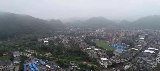 大疆8名技術(shù)人員攜多款無人機(jī)馳援四川地震，科技建模助力高效搜救